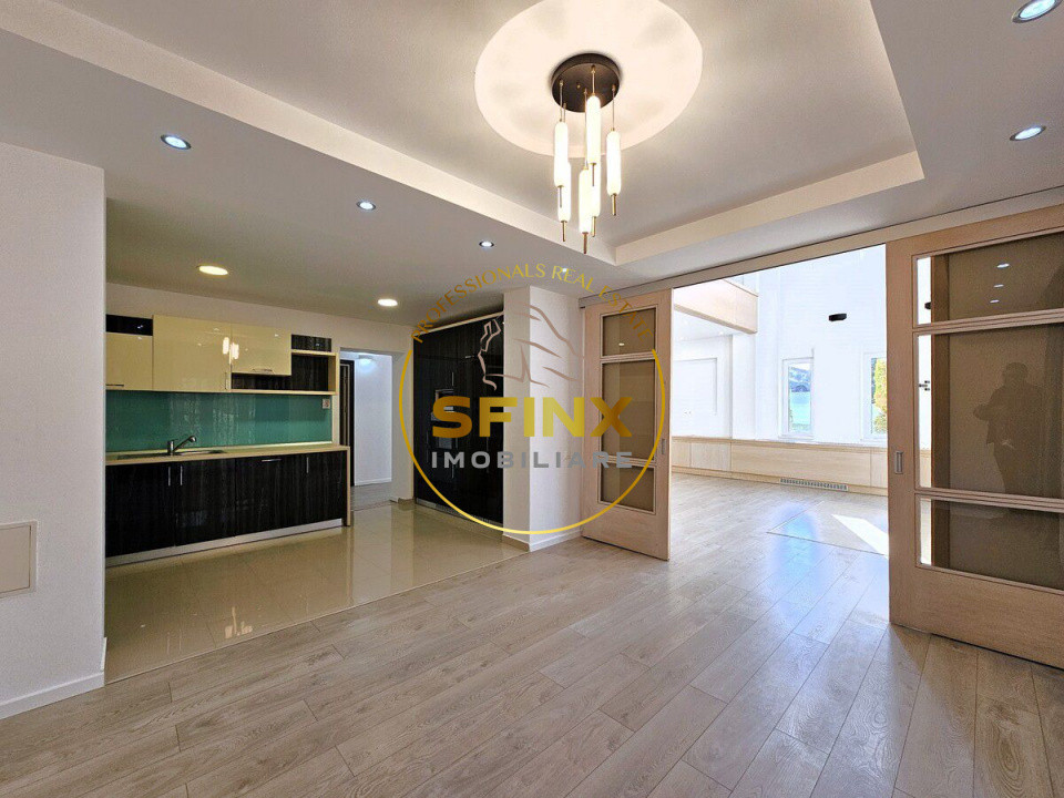 Baneasa Residential Park, 5 bedroom villa with large courtyard, parking, garage