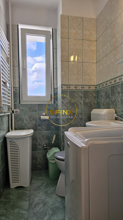 3 camere  Piata Alba Iulia/ Decebal/ bloc 92/ decomandat/ 2 bai/ 2 balcoane