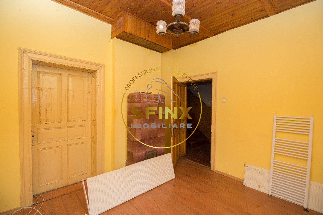 Vila Viorica Kogalniceanu - monument istoric de vanzare central Sinaia