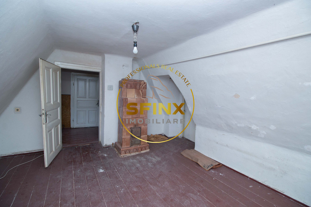 Vila Viorica Kogalniceanu - monument istoric de vanzare central Sinaia