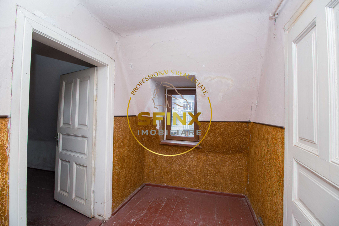 Vila Viorica Kogalniceanu - monument istoric de vanzare central Sinaia