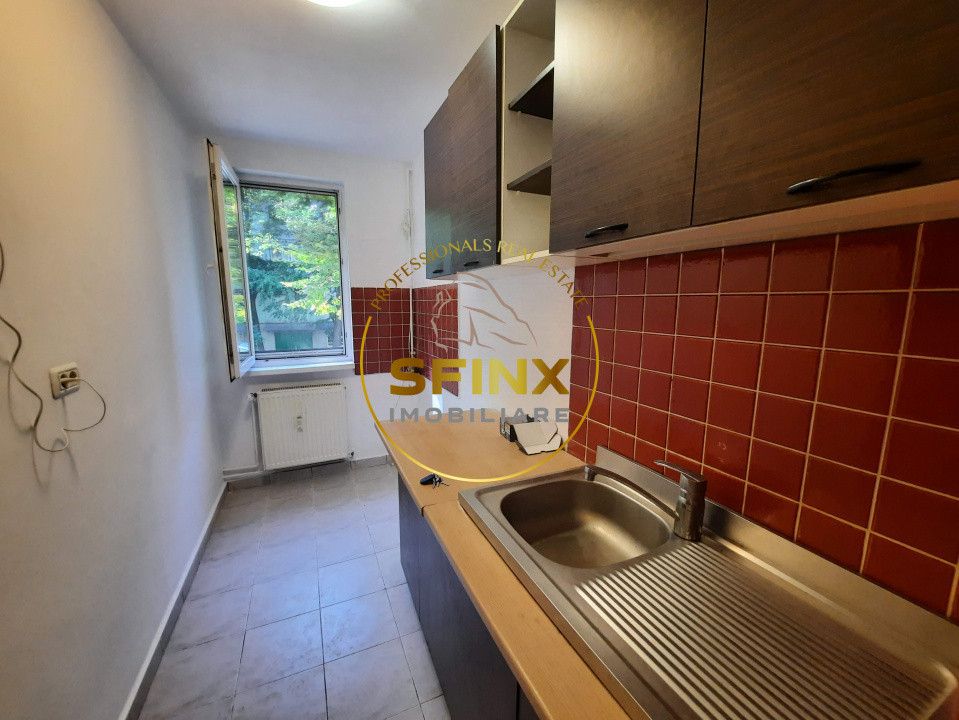 Drumul Taberei, Valea Oltului Brancusi, garsoniera parter, bloc 4 etaje, boxa