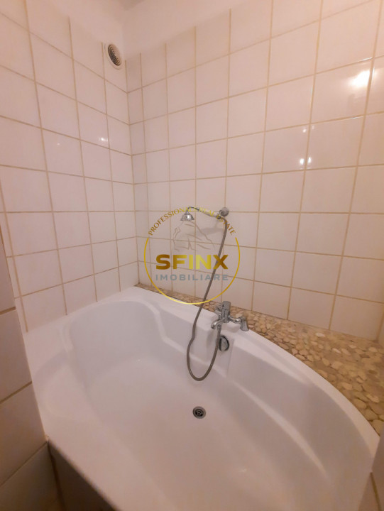 Langa Parcul Cismigiu  vanzare apartament  2 camere mansarda vila interbelica