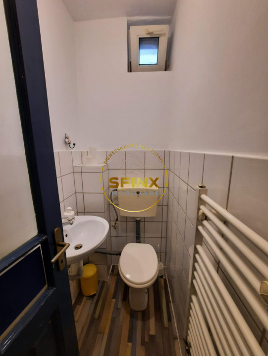 Langa Parcul Cismigiu  vanzare apartament  2 camere mansarda vila interbelica