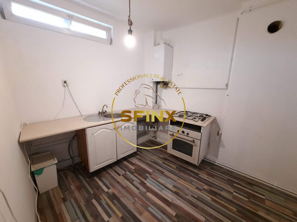 Langa Parcul Cismigiu  vanzare apartament  2 camere mansarda vila interbelica