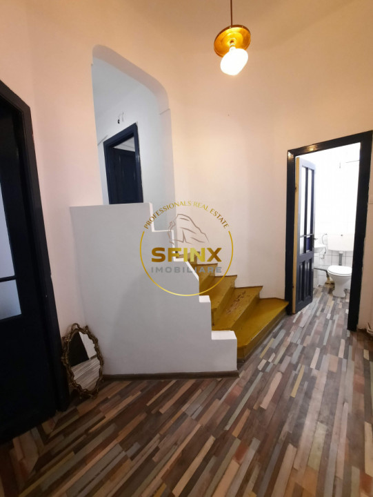 Langa Parcul Cismigiu  vanzare apartament  2 camere mansarda vila interbelica