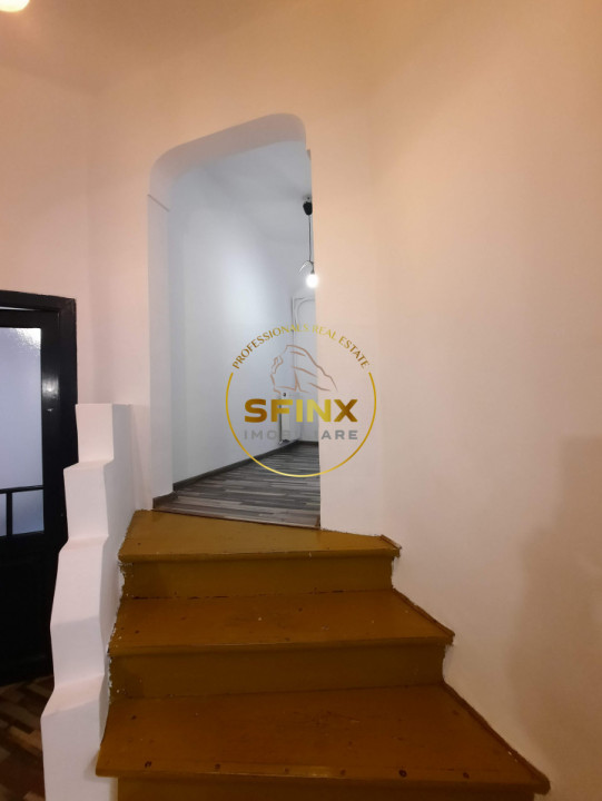 Langa Parcul Cismigiu  vanzare apartament  2 camere mansarda vila interbelica