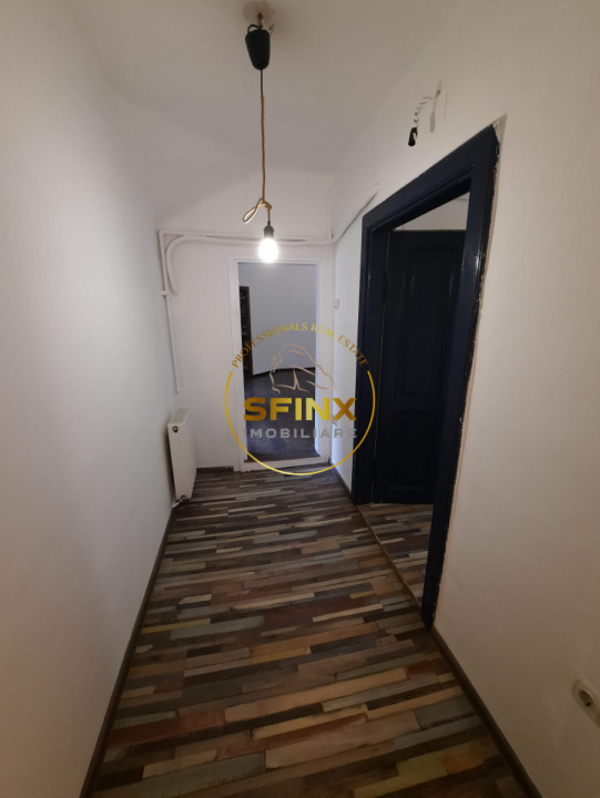 Langa Parcul Cismigiu  vanzare apartament  2 camere mansarda vila interbelica