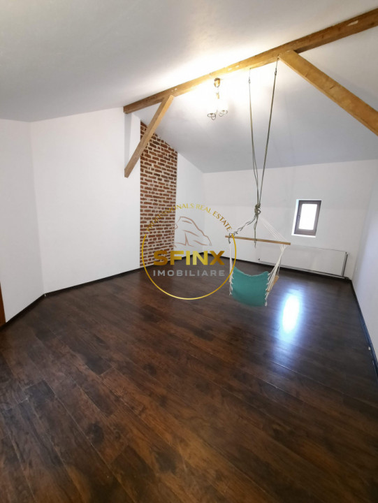 Langa Parcul Cismigiu  vanzare apartament  2 camere mansarda vila interbelica