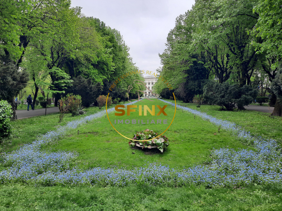 Langa Parcul Cismigiu  vanzare apartament  2 camere mansarda vila interbelica
