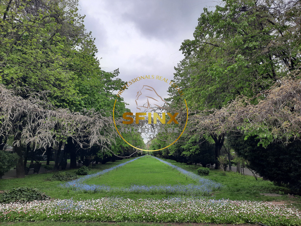 Langa Parcul Cismigiu  vanzare apartament  2 camere mansarda vila interbelica