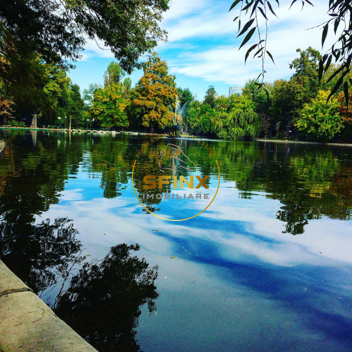 Langa Parcul Cismigiu  vanzare apartament  2 camere mansarda vila interbelica