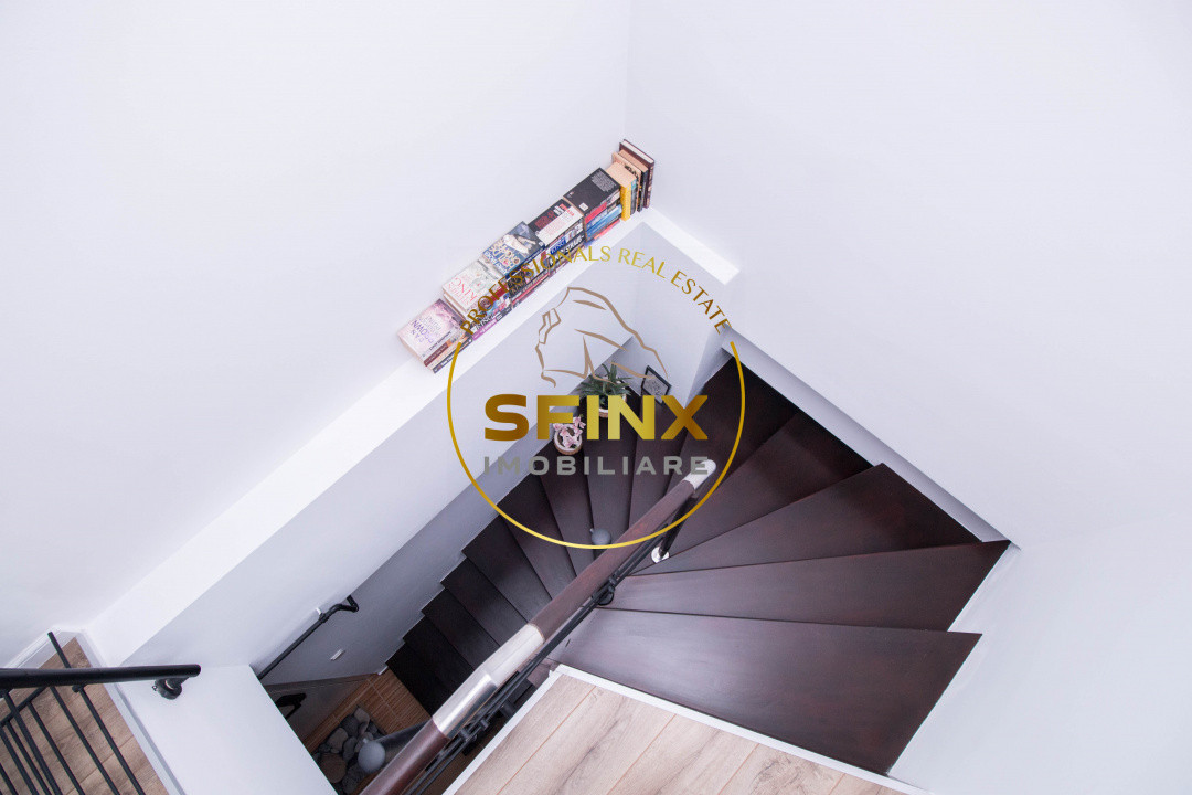 Apartament cu scara interioara + loc de parcare inclus de vanzare in Sinaia 
