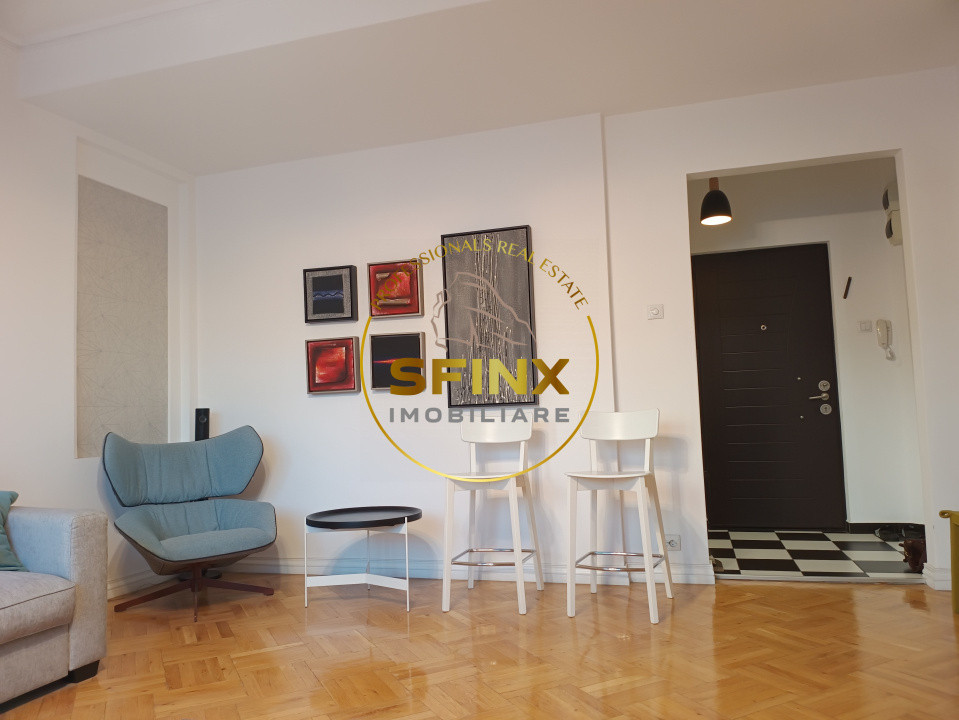 Apartament de 4 camere, superb, zona Calea Victoriei, bloc interbelic