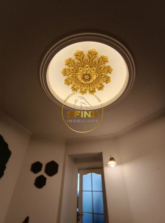 Apartament de 4 camere, superb, zona Calea Victoriei, bloc interbelic