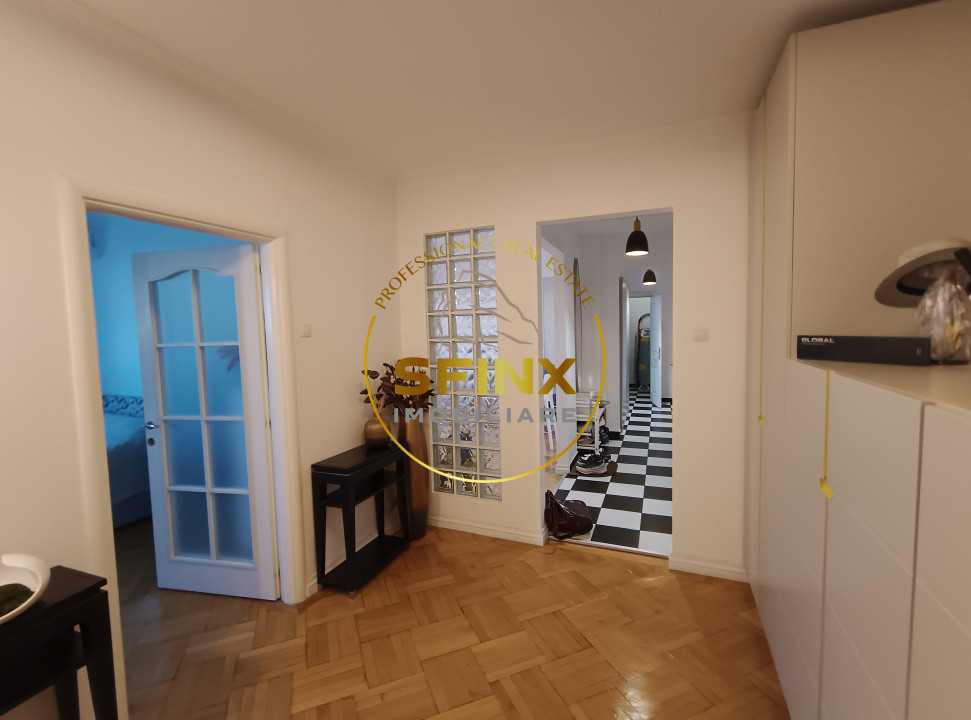 Apartament de 4 camere, superb, zona Calea Victoriei, bloc interbelic