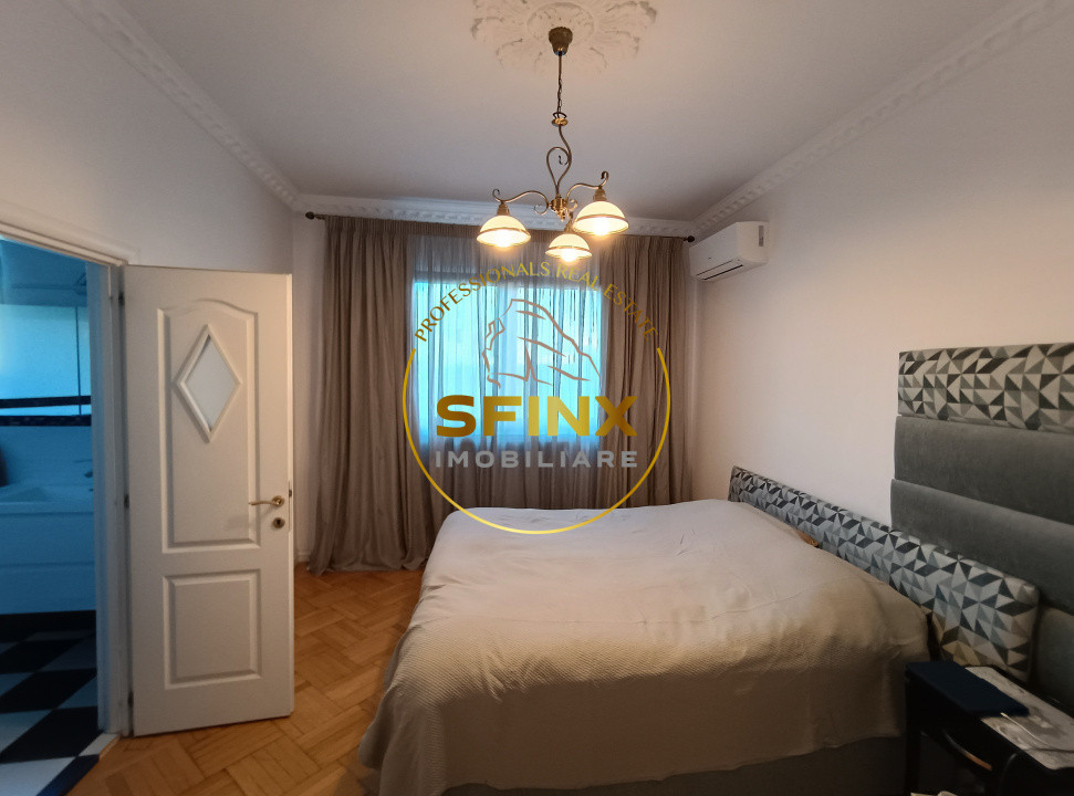 Apartament de 4 camere, superb, zona Calea Victoriei, bloc interbelic