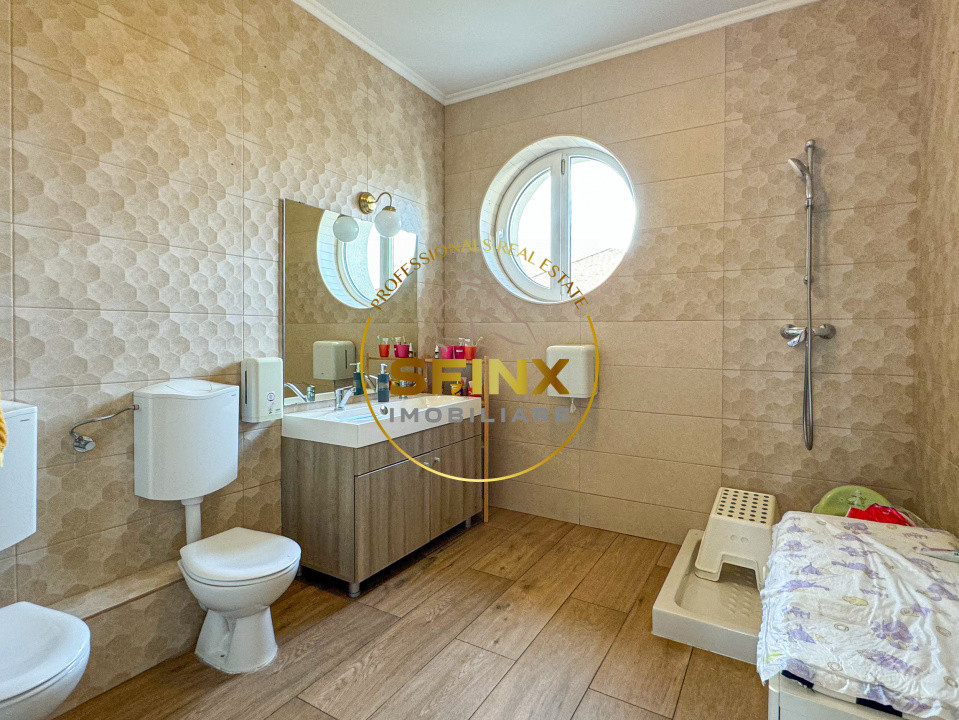 Casa 9 camere | Drumul Sarii | curte libera 300mp 