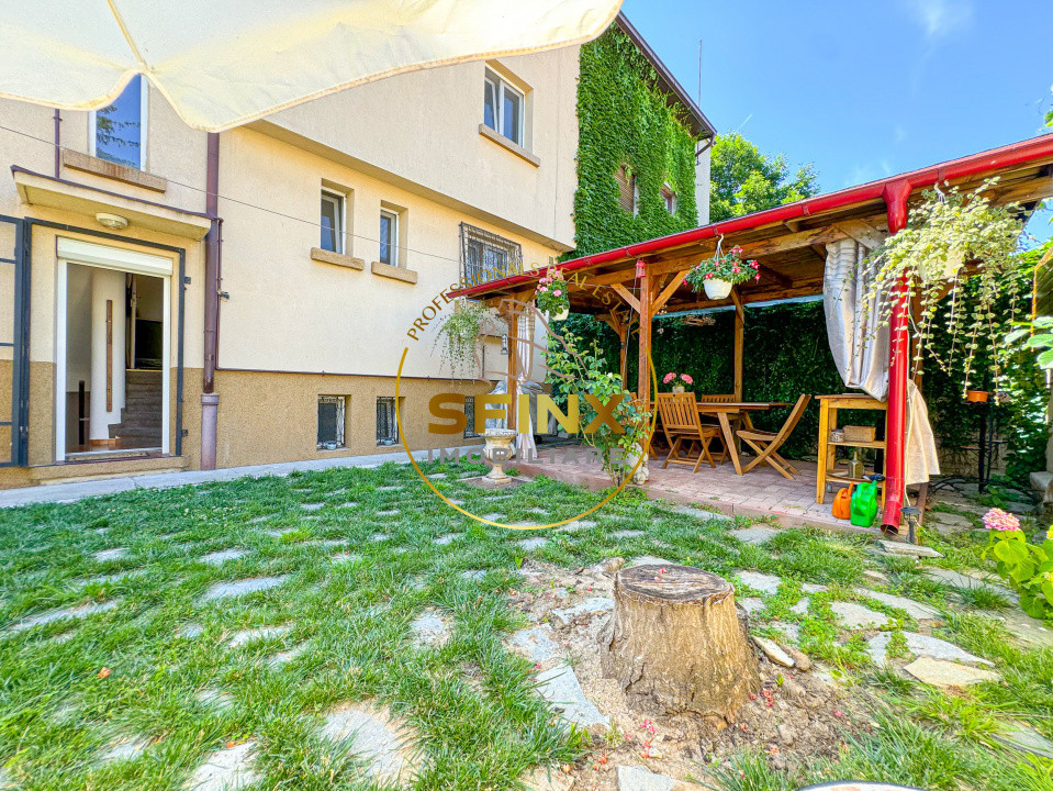 Casa Vatra Luminoasa | 6 camere | Curte proprie | Garaj