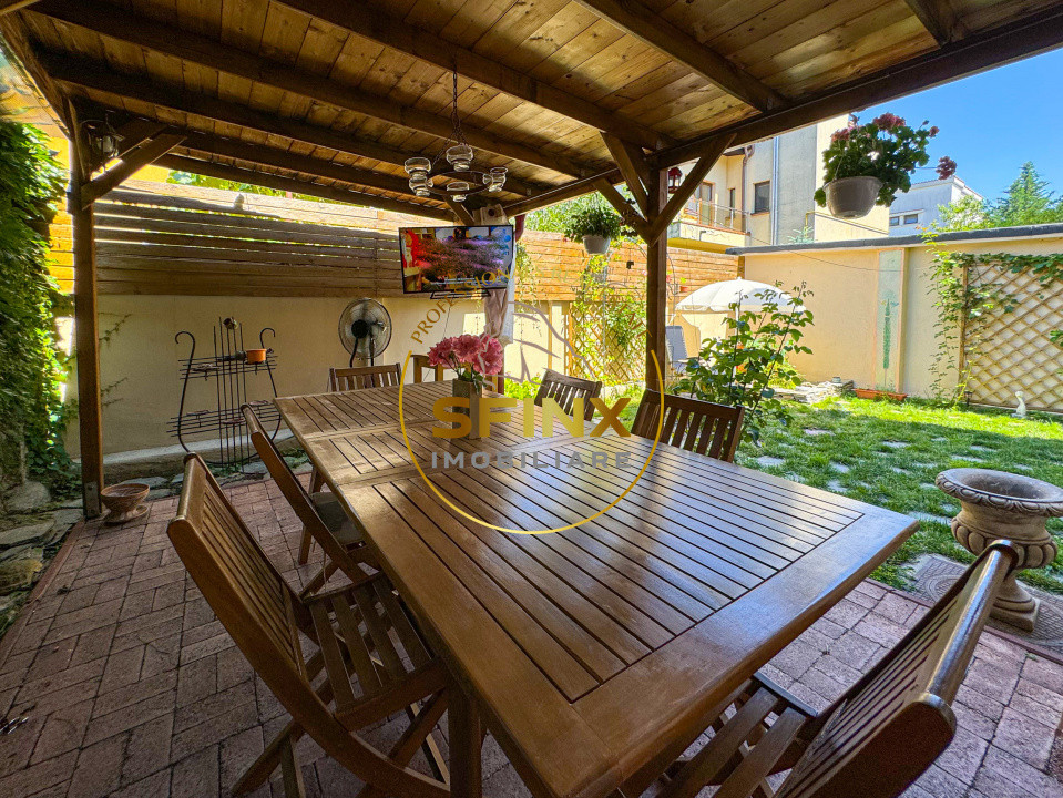 Casa Vatra Luminoasa | 6 camere | Curte proprie | Garaj