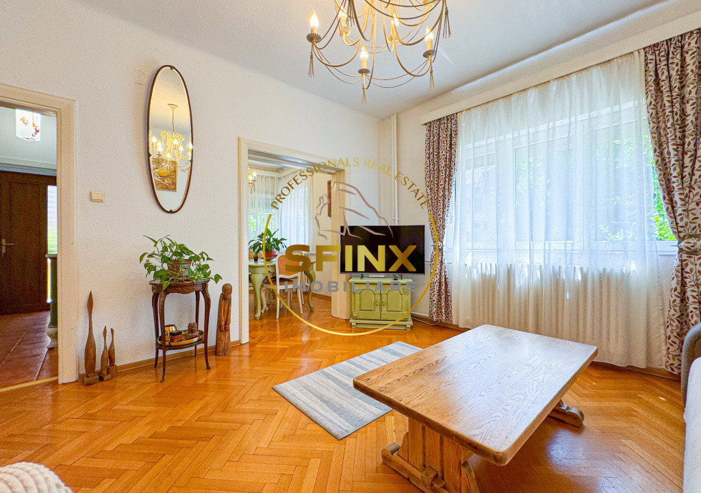 Casa Vatra Luminoasa | 6 camere | Curte proprie | Garaj
