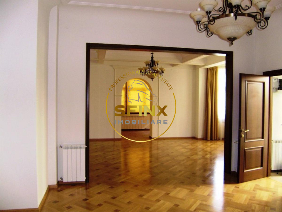 Dorobanti Capitale, parter de vila interbelica, curte proprie 300mp