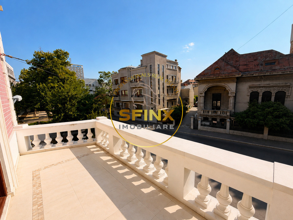 Vilă P+2+M | Ultracentral | 440 mp | 3 intrări 