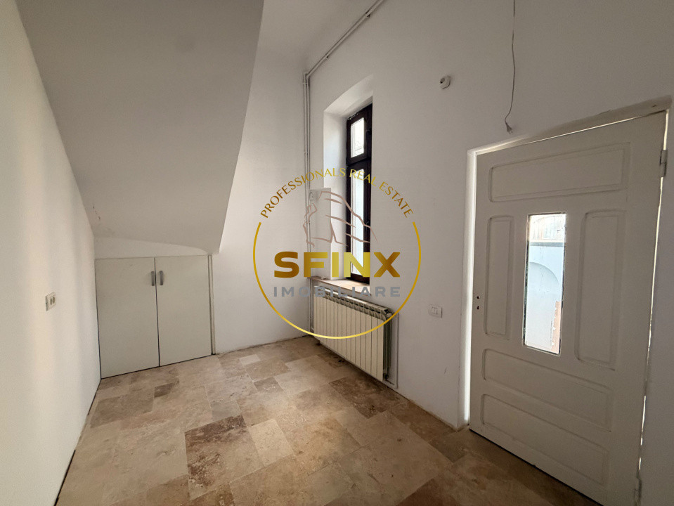 Vilă P+2+M | Ultracentral | 440 mp | 3 intrări 