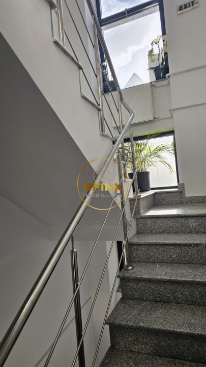Apartament 3 camere/ Polona/  bloc 2010/ 2 bai/ centrala gaz/ parcare
