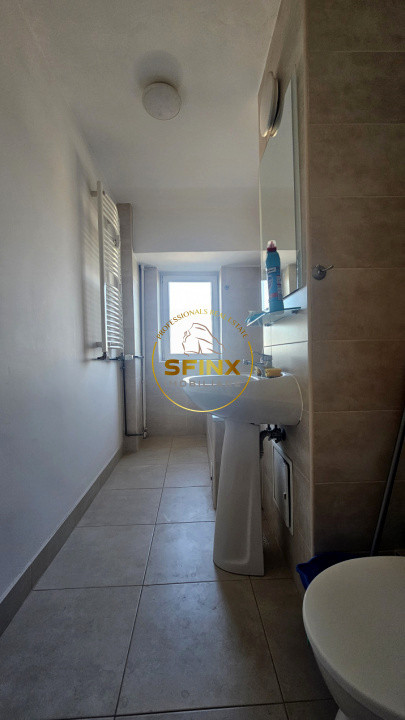 Garsoniera Piata Alba Iulia/ nemobilata/ bucatarie mobilata si utilata