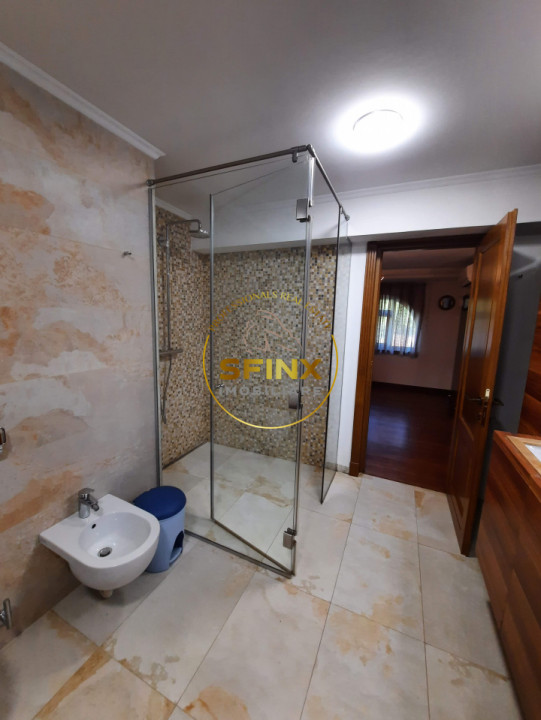 Piata Unirii Timpuri Noi, vila eleganta 500mp cu teren 1000mp, 10 locuri parcare