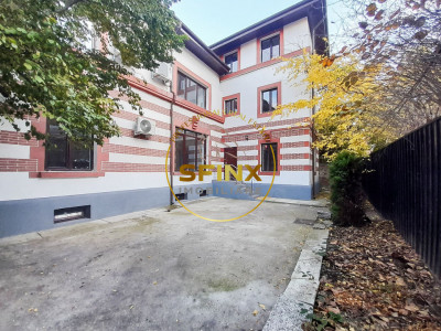 18 Camere Piata Victoriei, Spitalul Sanador