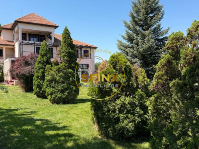 Domeniu privat la lac | 7.500 mp, piscină interioară, tenis și ponton