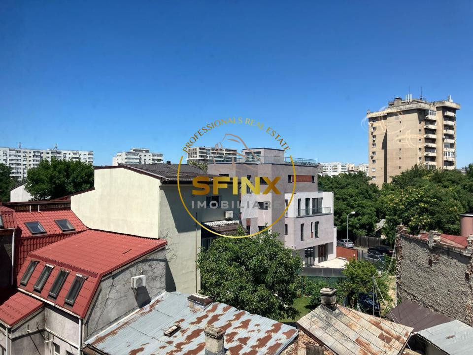 Stefan cel Mare/ Eminescu/ 3 camere/ bloc 2008/ centrala/parcare/ 2 bai
