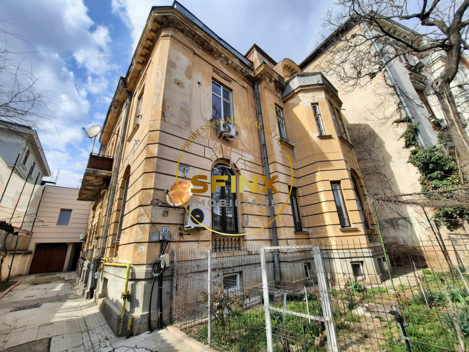 Cismigiu Berthelot, mansarda boema in vila interbelica, 3 camere, cat friendly