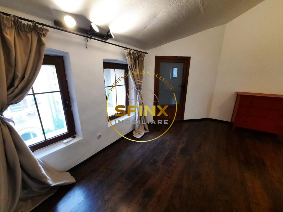 Cismigiu Berthelot, mansarda boema in vila interbelica, 3 camere, cat friendly