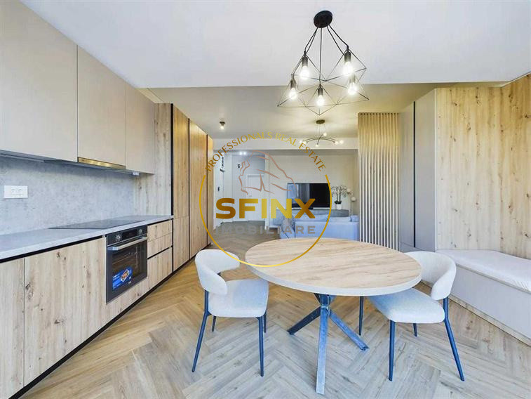 2 CAMERE | CATTED FAMILY | 15 MINUTE METROU 