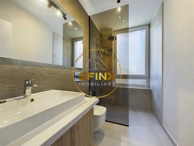 2 CAMERE | CATTED FAMILY | 15 MINUTE METROU 