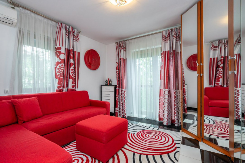 Vila la lac, 7 camere, mobilata&utilata lux, piscina, Crevedia
