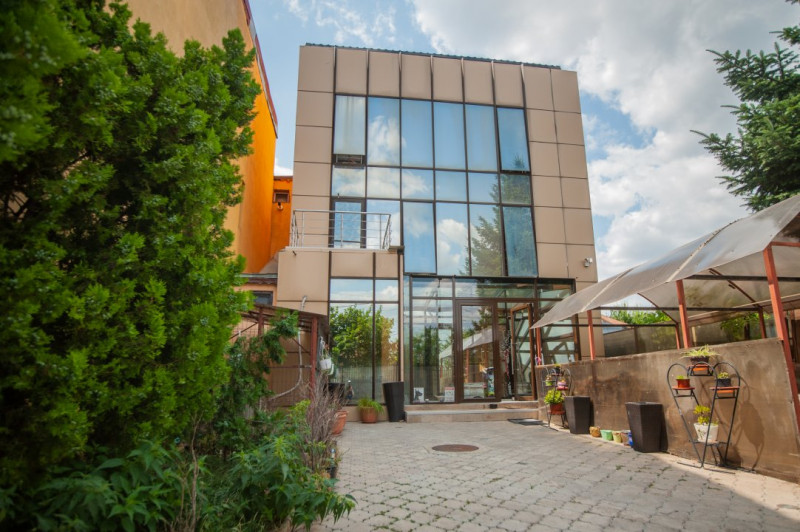 Inchiriere clinica, acces dublu, lift, Bucurestii Noi