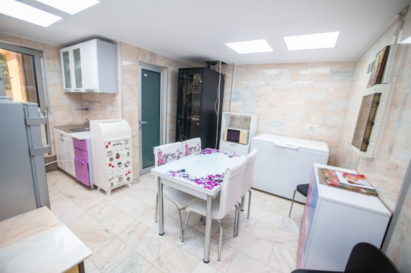 Inchiriere clinica, acces dublu, lift, Bucurestii Noi