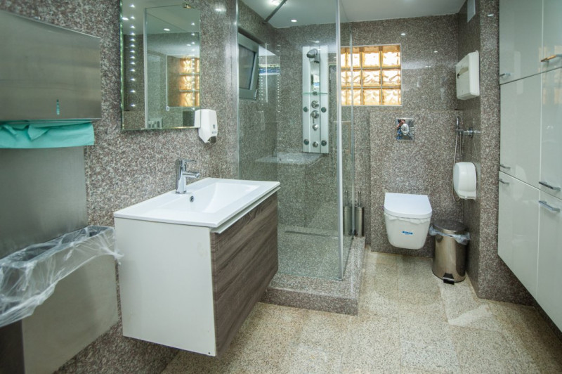 Inchiriere clinica, acces dublu, lift, Bucurestii Noi